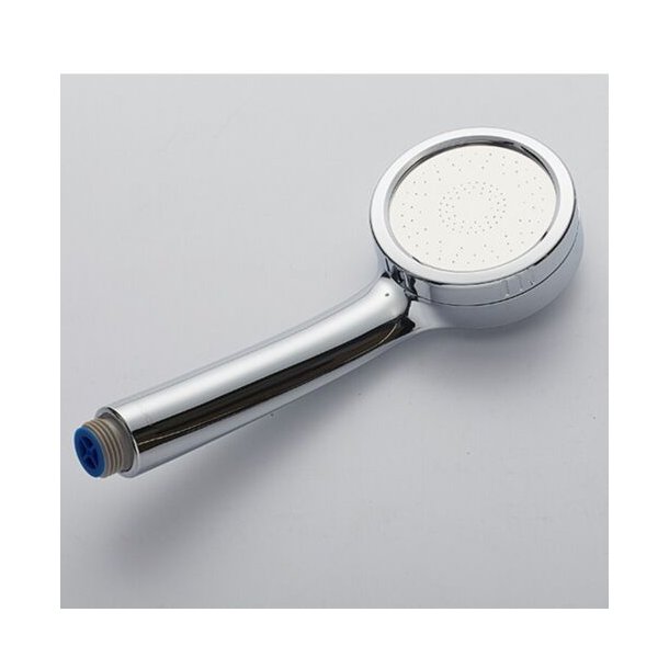 Brusehoved med aktivt kulfilter