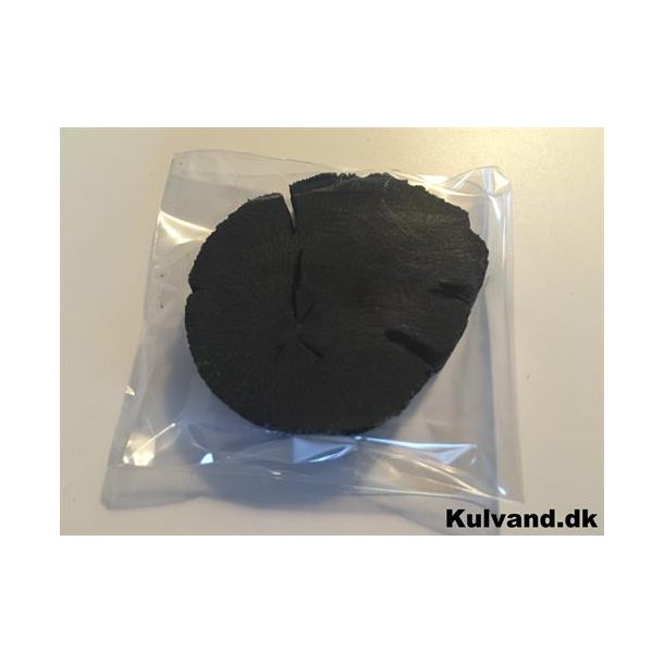 Lille Sumi Stykke af aktivt kul